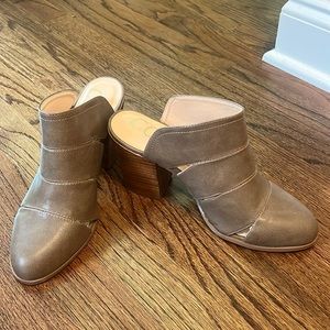 Boutique Brown Block Heel Mule